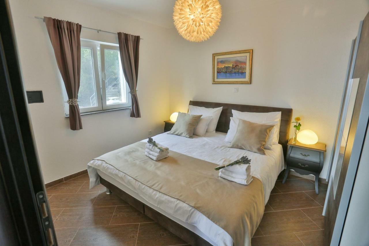 Villa Poletto Omiš Eksteriør bilde